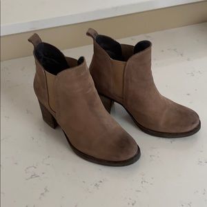 Browns Artica Ankle Boot